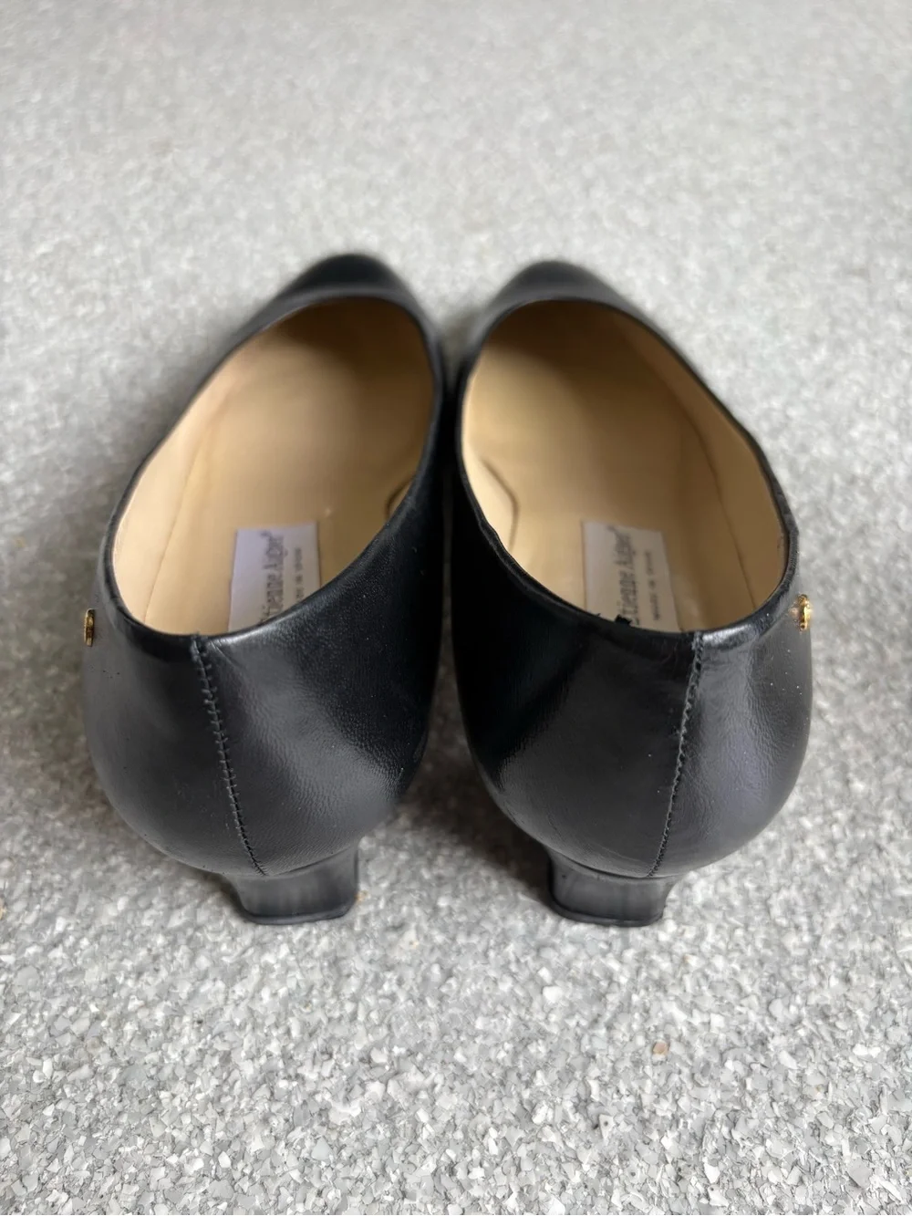 Etienne Aigner leather block heel pumps size 9.5